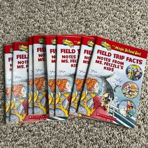 Retired reading teacher lot of 5 New The Magic School Bus Books ready to give